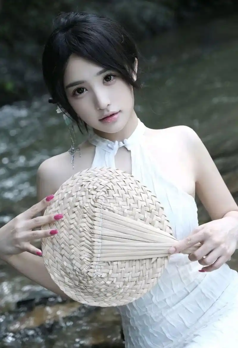 韩国电影小姨 姨母的餐桌 海报